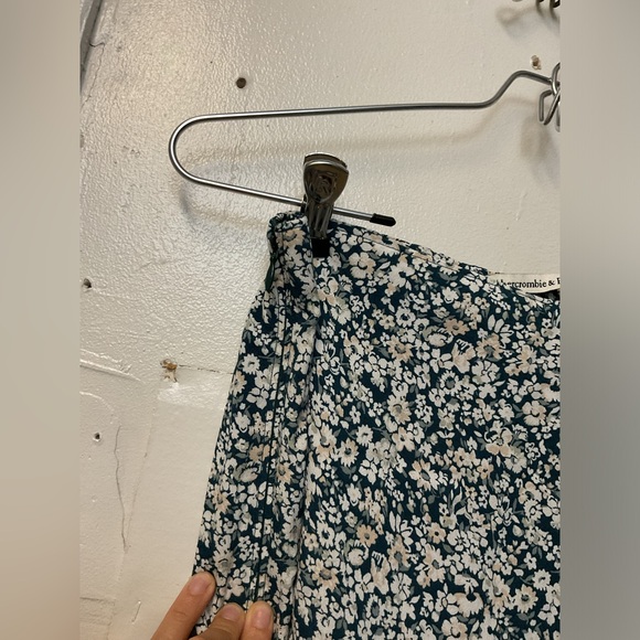 New with tangs Abercrombie & Fitch Midi Floral Skirt - Picture 7 of 8